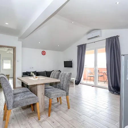 Apartmani Natali